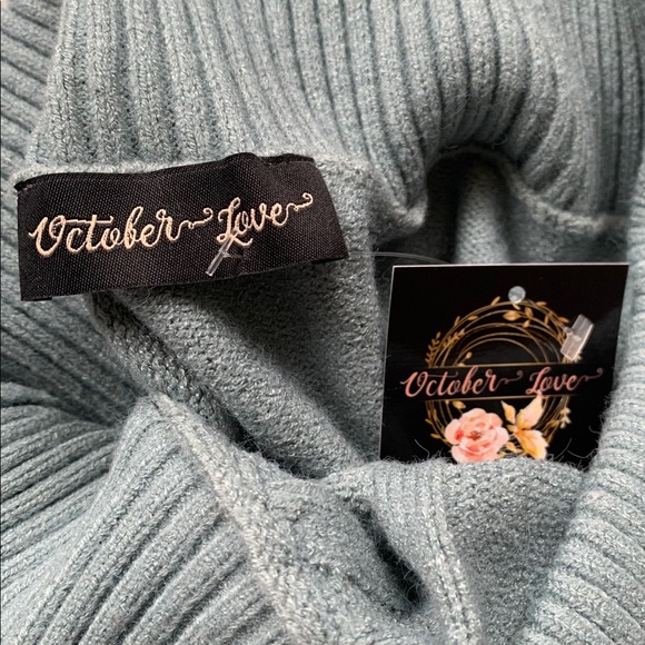 Off Shoulder Crochet Sweater - Picture 7 of 7